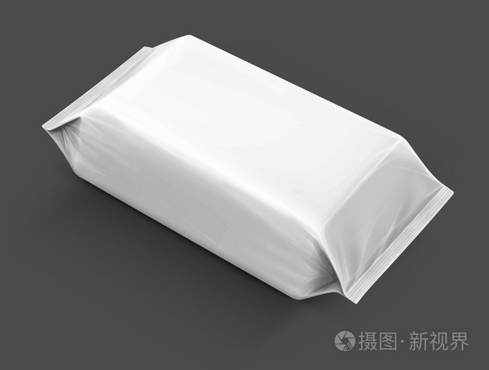 灰色的背景上孤立的空白包装纸湿巾袋