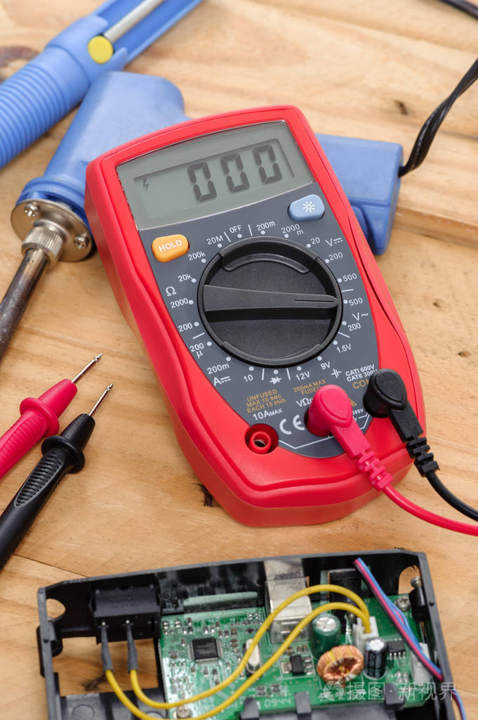 红色数字万用表