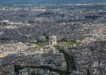 在巴黎弧 de Triompf 的鸟瞰图