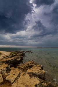 在亚得里亚海, 克罗地亚, 夏季剧烈的风暴云