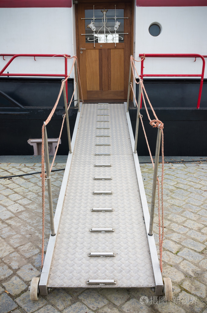 船舷梯