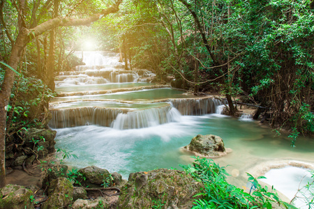 春天流水图片-春天流水素材-春天流水插画-摄图新视界