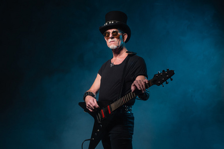 重金属乐手图片