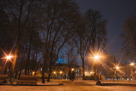 夜晚的伤感心情图片
