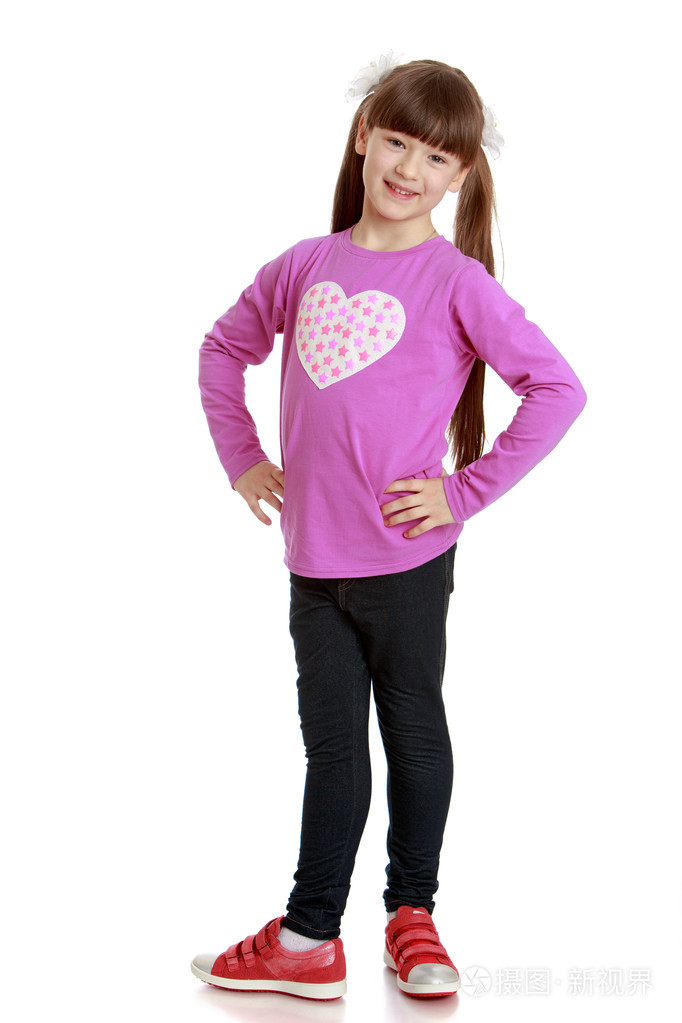 长尾巴可爱的小女孩