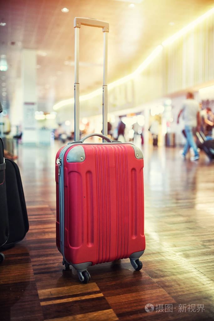 紧靠机场的行李