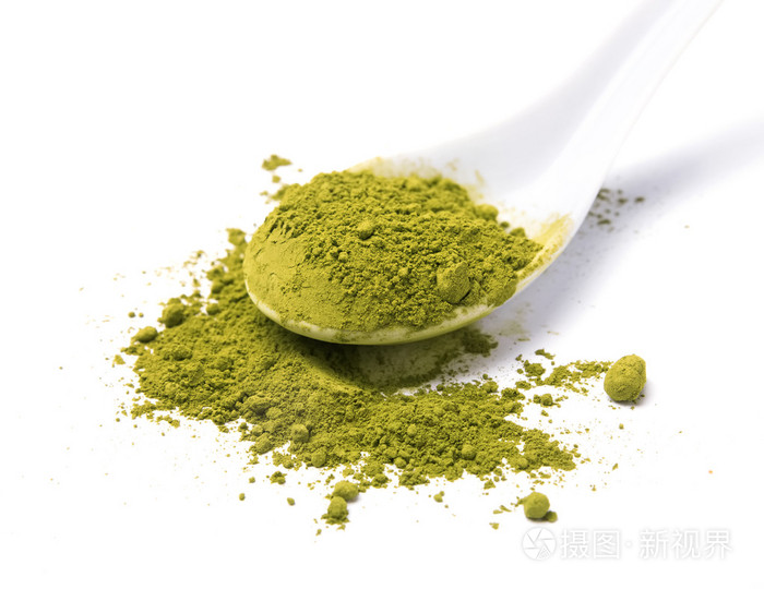 抹茶粉茶在白色背景上分离出一个勺子照片 正版商用图片0dzuon 摄图新视界