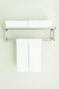 挂在浴室的毛巾