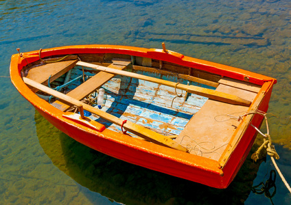 传统的捕鱼船