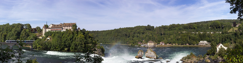 莱茵河落山谷，瑞士在欧洲最大的瀑布