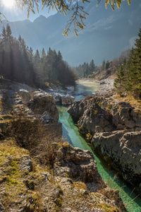 山的河峡谷