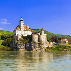 奥地利多瑙河，Schonbuhel 城堡
