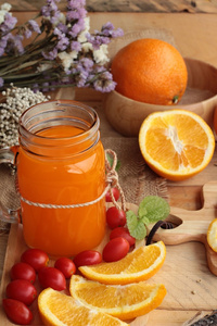 桔子汁鲜橙色水果切成薄片