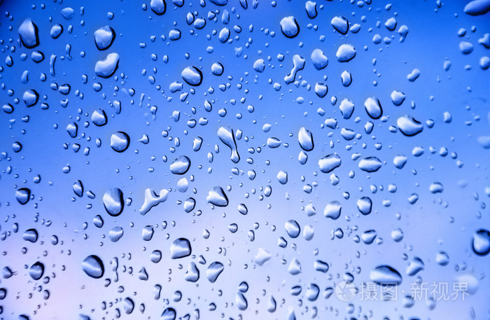 蓝色的背景滴水