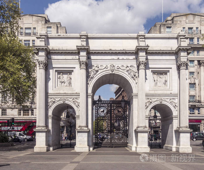 大理石拱门是一个19世纪的白色大理石面临凯旋门