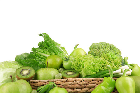 柳条篮新鲜绿色食品图片