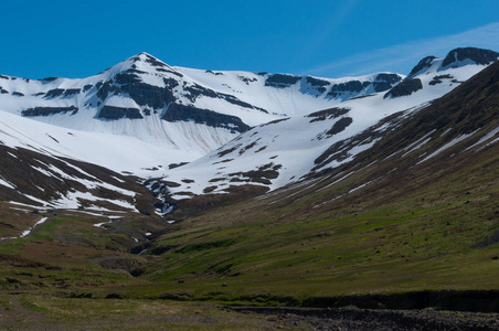 在北冰岛 Siglufjordur Skutudalur 谷