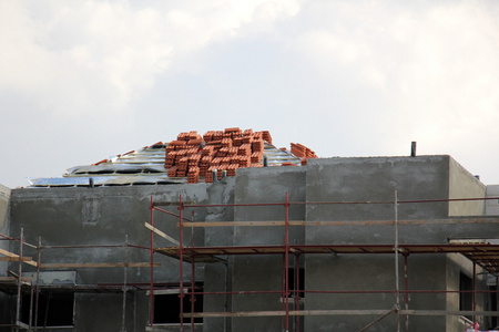 屋顶高层建筑施工中