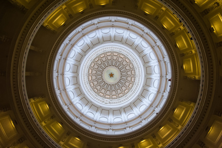 圆顶的内部的 Austin，德克萨斯州德克萨斯州议会大厦
