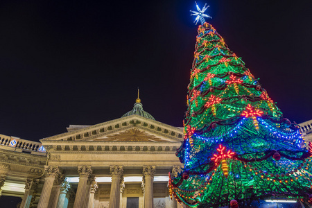 圣诞大教堂在圣彼得堡,r 喀山大教堂的圣诞装饰照片