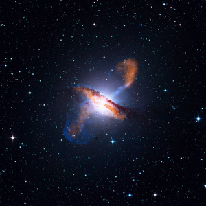 ngc5128 是一个透镜状星系,在半人马座的星座照片
