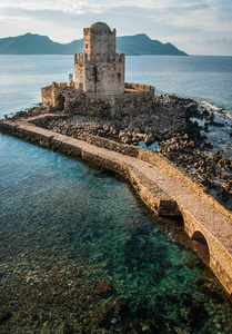 地中海的废墟图片