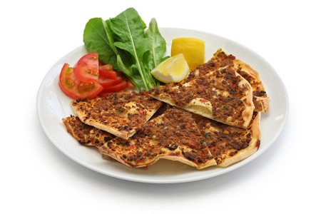 lahmacun，土耳其碎肉比萨