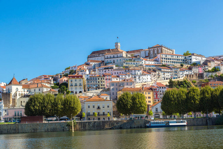 旧城在葡萄牙科英布拉