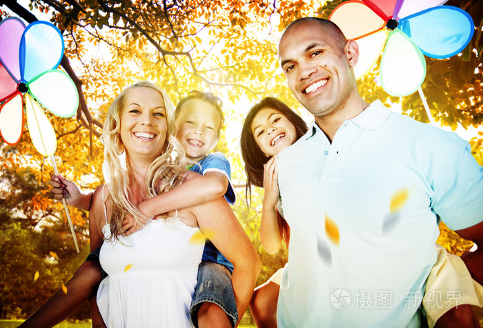 家庭的父母孩子团结