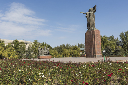 Revolution.Kyrgyzstan 运动战士纪念碑