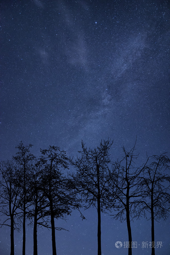 夜空的银河星系图像清楚星星