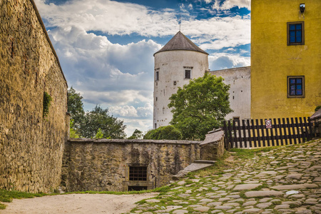 文艺复兴城堡是 Tovacov 镇的财产。96米