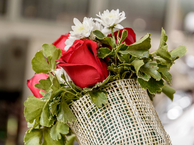 束红玫瑰。花卉背景和情人节背景
