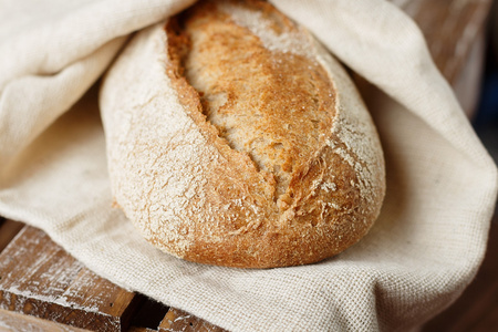 米糠新鲜无酵的饼照片