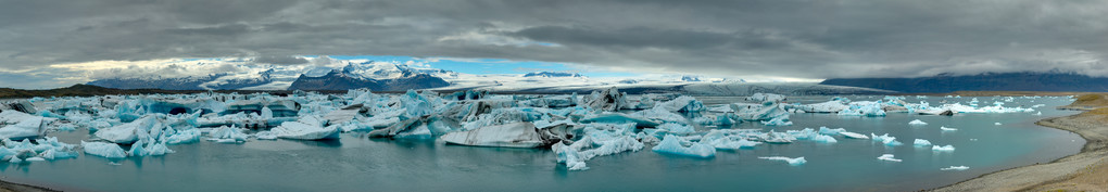 Jokulsarlon 环礁湖的全景图