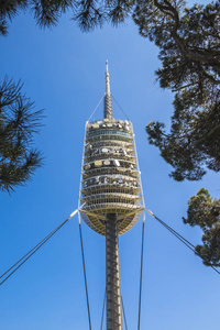 Collserola塔或Torre de Collserola位于Tibidaboh