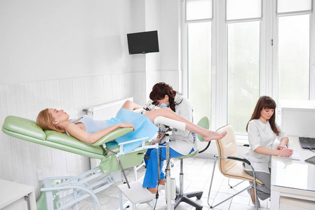 爱心妇科检查图片-爱心妇科检查素材-爱心妇科检查插画-摄图新视界