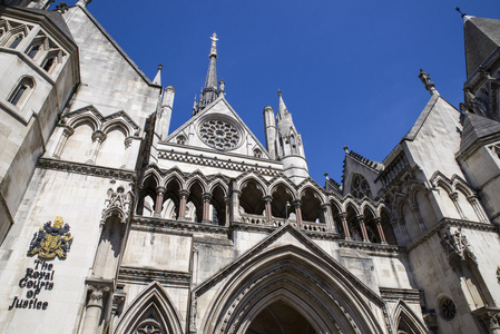 正义在伦敦英国皇家法庭
