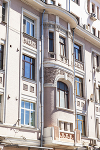 俄罗斯的莫斯科，在 2016 年 5 月 31 日。在城市的历史部分建筑物的正面典型建筑细节