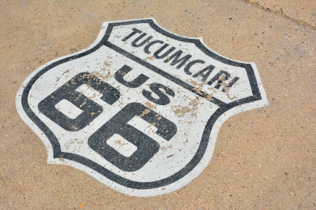 66 号公路标志在新墨西哥的 Tucumcari