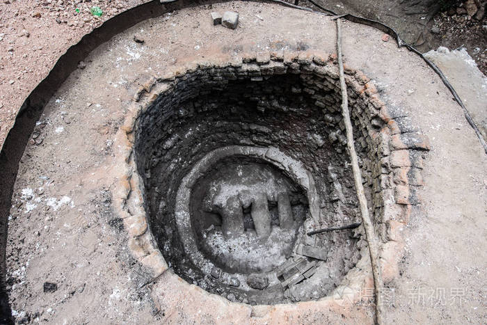 石灰石窑圆形原始石灰石窑