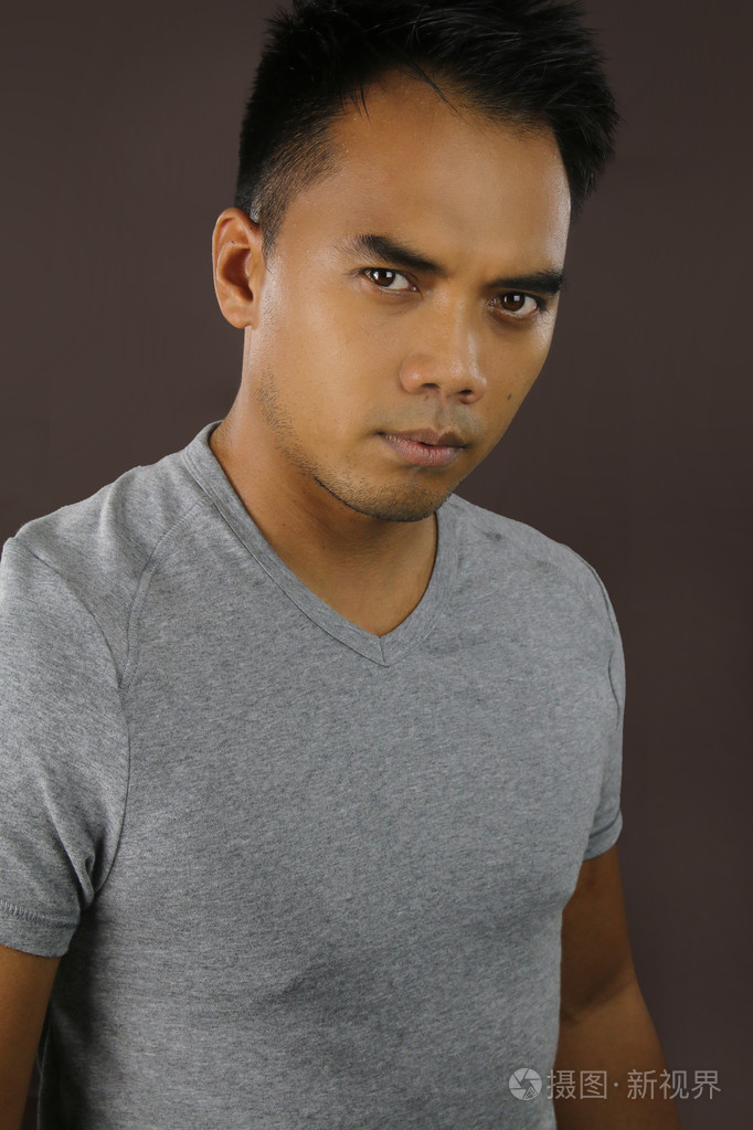 英俊的菲律宾人