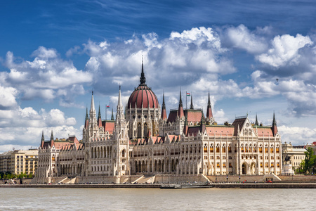 在布达佩斯匈牙利国会图片