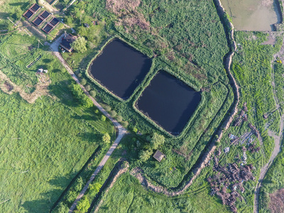 城市污水垃圾场附近污水处理厂