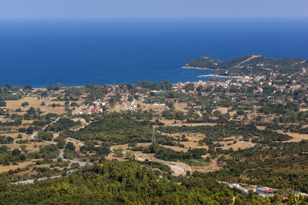 希腊中部马其顿 Chalkidiki 的令人惊叹的夏季景观