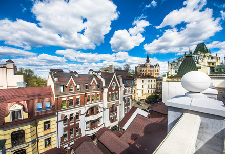 Vozdvizhenka 精英区在基辅，乌克兰。在建筑物的屋顶上的顶视图