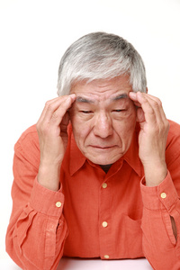 日本老人患头痛病