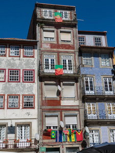 典型的多彩葡萄牙建筑 瓷砖阿苏莱霍斯门面 w