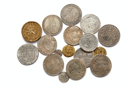 收集了中世纪的硬币
