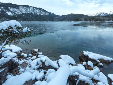 Eibsee 湖冬季视图